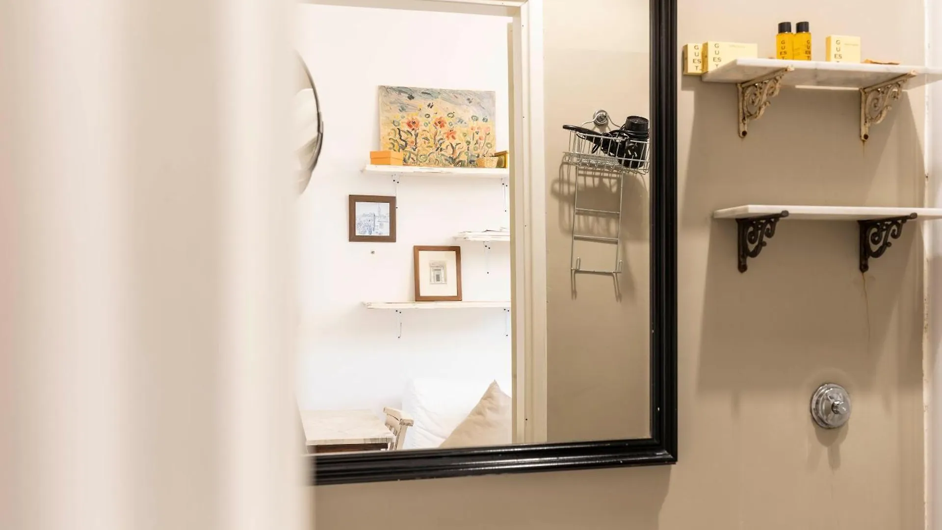 Santa Croce Comfort Apartment Florence 0*,  Italy
